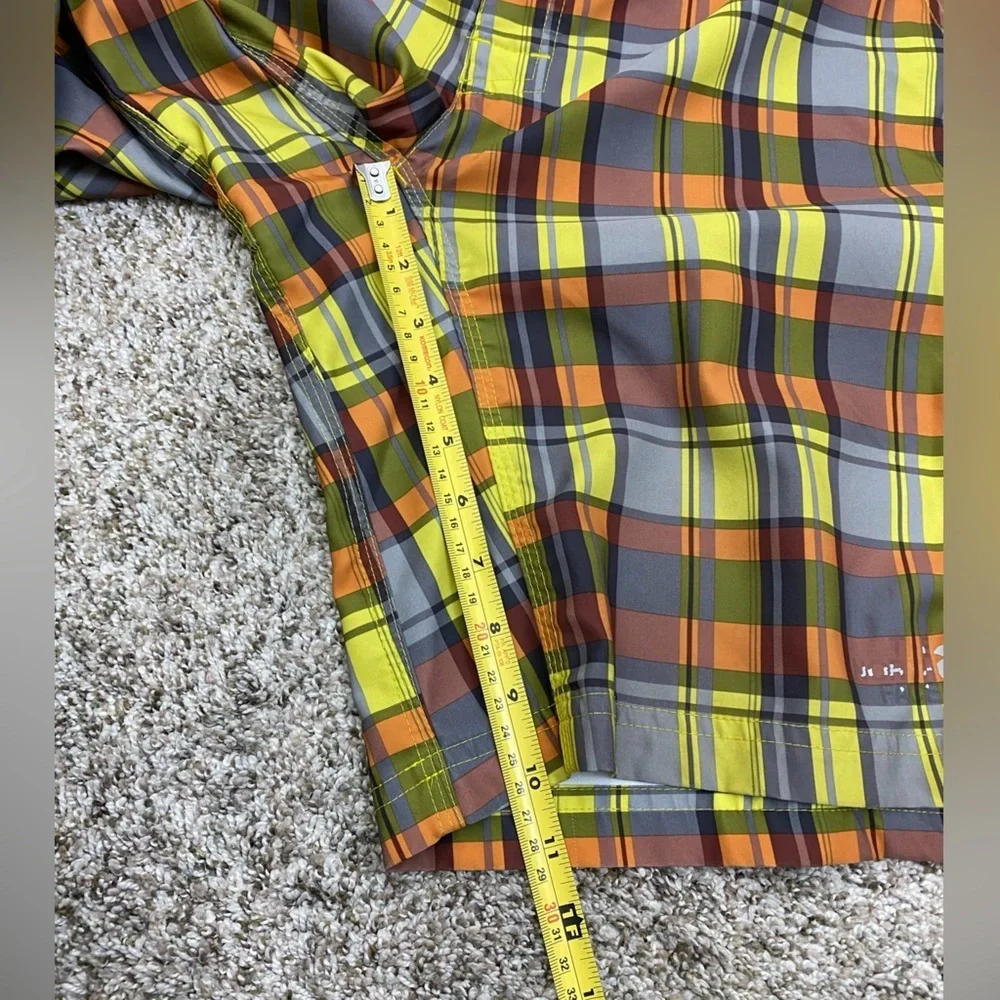 The north Face Plaid Board‎ swim Shorts Men’s size 36